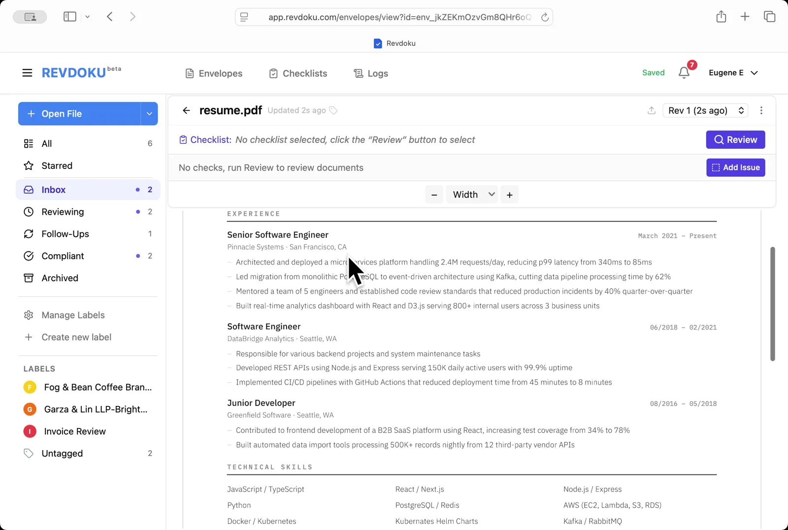 Open resume.pdf. The resume for Marcus Thompson, Senior Software Engineer, opens in the viewer with no checklist attached